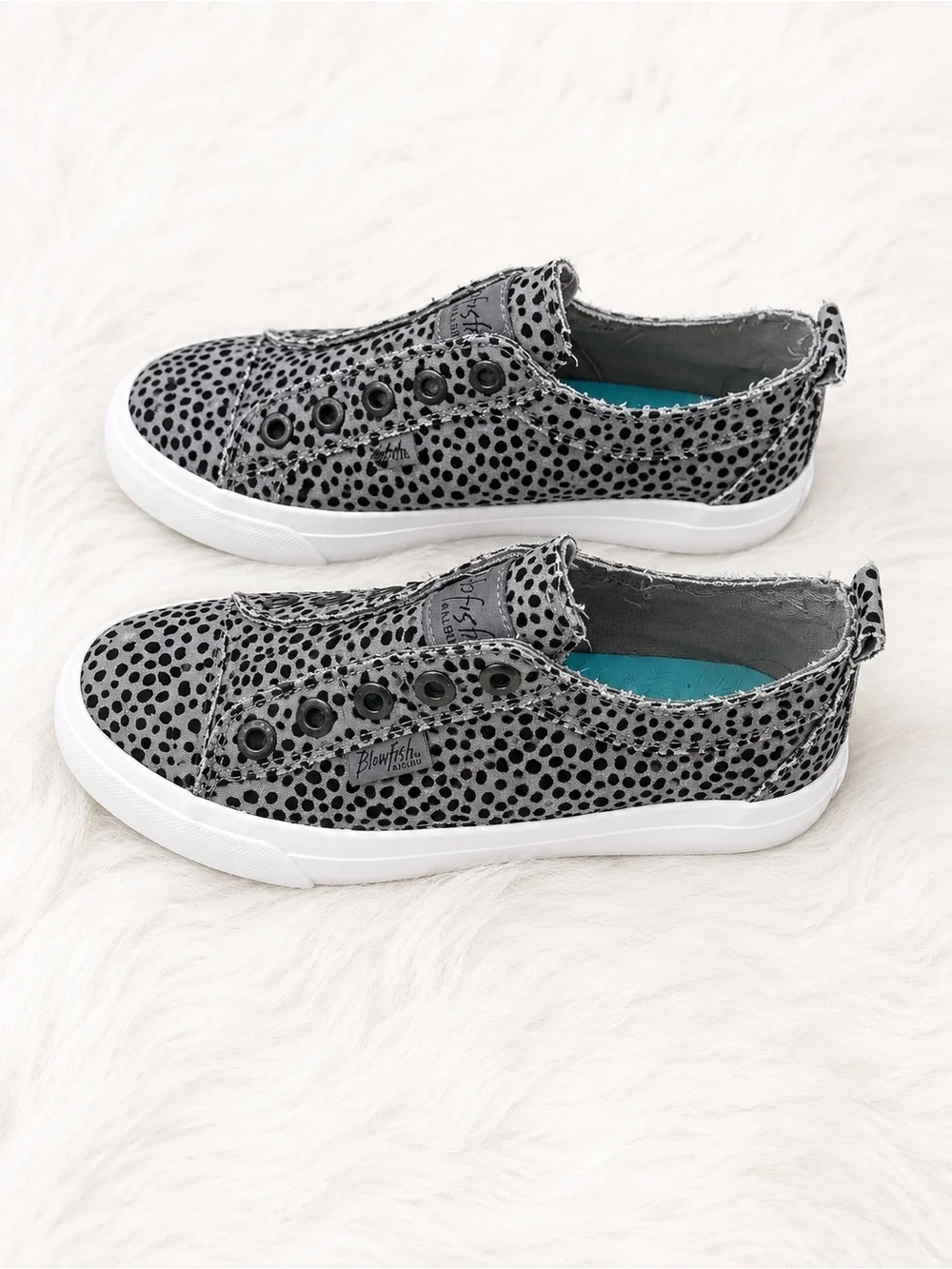 Blowfish Malibu Leopard Print Slip On Sneakers Women’s Size 6 Gray Black Casual